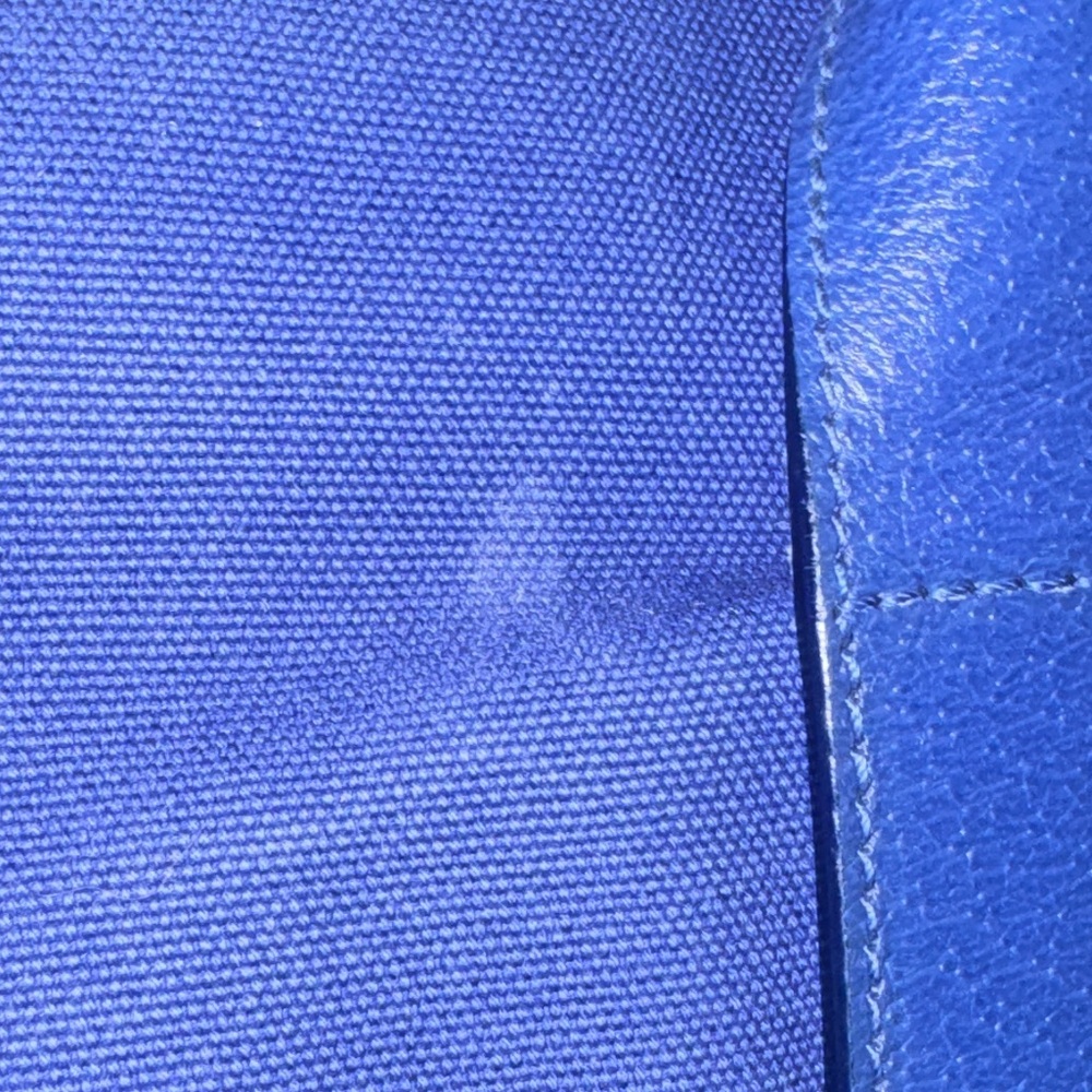 💙 Prada 💙 - Picture 13 of 16